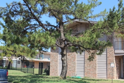 Building Photo - Ponderosa Apartments