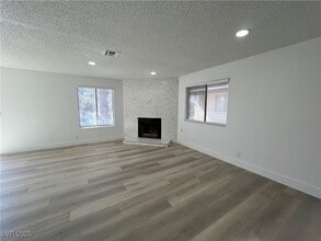 Building Photo - 1498 Tamareno Cir