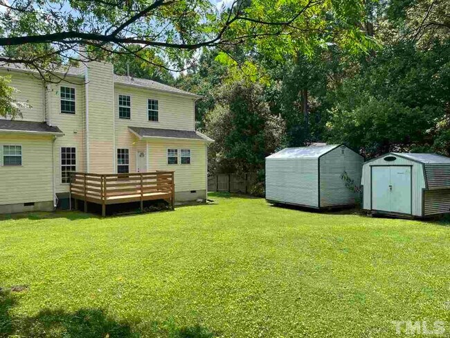 Foto del edificio - Room in Duplex on Lundy Dr