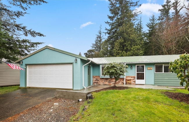 Building Photo - 5939 Paradise Dr