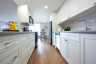 Building Photo - Capitol Hill Apartments