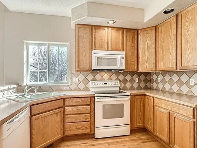 Building Photo - Beautiful home in a quiet cul-de-sac neighborhood!