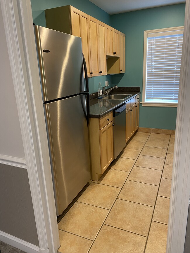 Kitchen - 7221 Amherst Ave