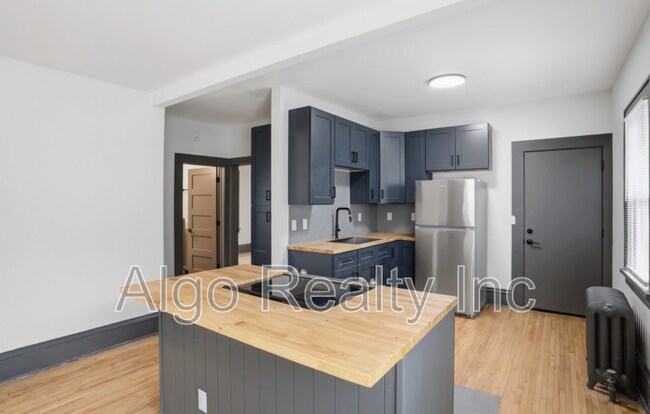 Foto del edificio - 3433 Portland Ave