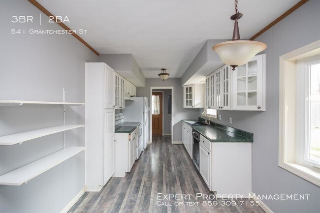 Building Photo - 541 Grantchester St