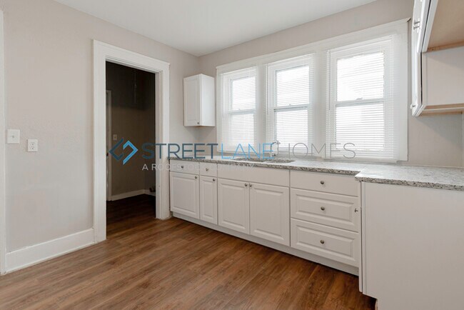 Building Photo - 38 N Pershing Ave