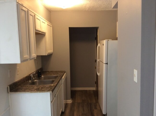 Building Photo - 1223 Clear Ridge Ln
