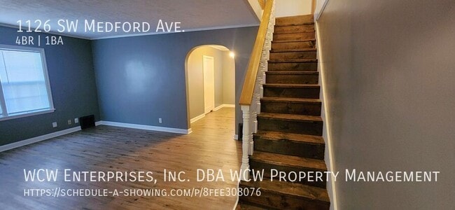 Building Photo - 1126 SW Medford Ave