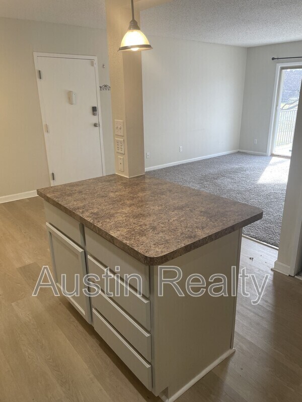 1434 Willow Brook Cove Ct Unit Apt 8, St. Louis, MO 63146 Condo for