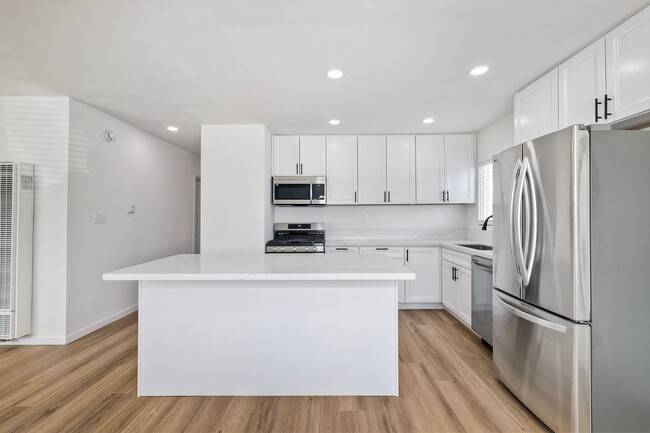 Foto del edificio - Beautiful Logan Heights Remodeled House