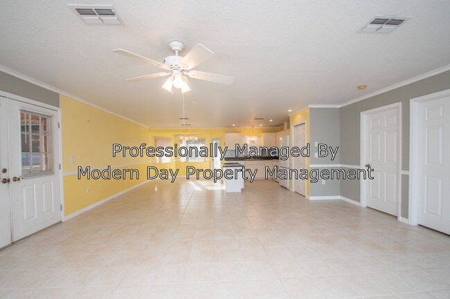 Foto del edificio - 12392 Fillmore St