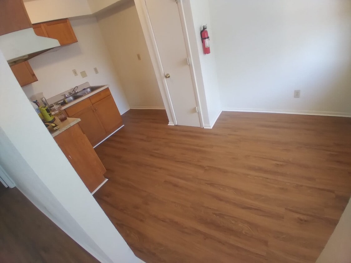 Foto principal - 528 Charleston St SE