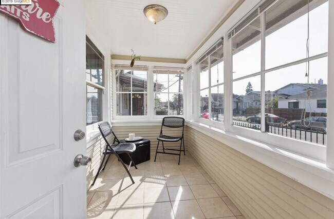 Building Photo - 3620 Allendale Ave