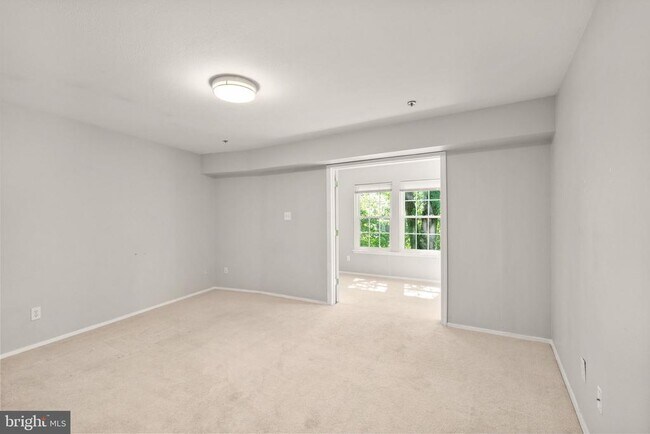 Foto del edificio - 3313 Wyndham Cir
