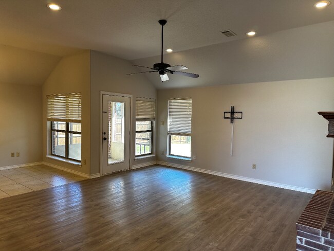 Foto del edificio - 3120 Lippizan St