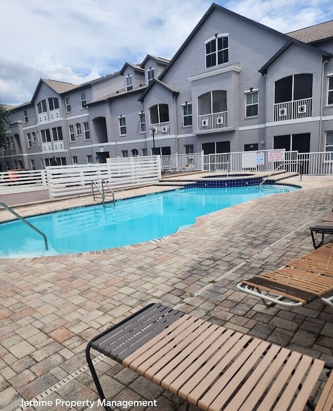 Building Photo - 5011 Sunridge Palms Dr