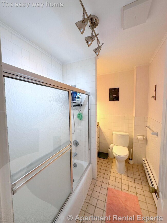 Building Photo - Cambridge/Harvard * Renovated 1 BR with de...