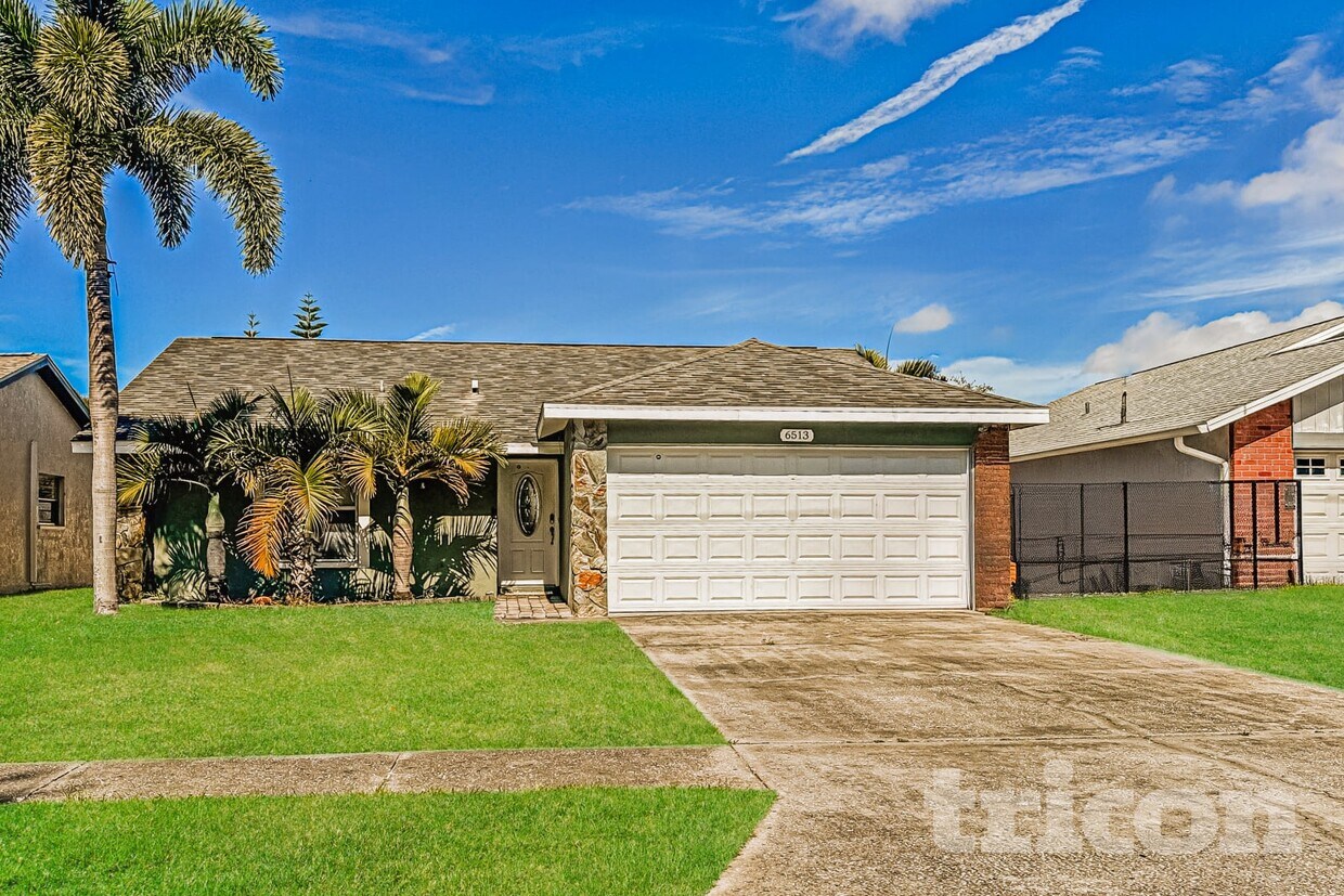 Primary Photo - 6513 68th Ave N