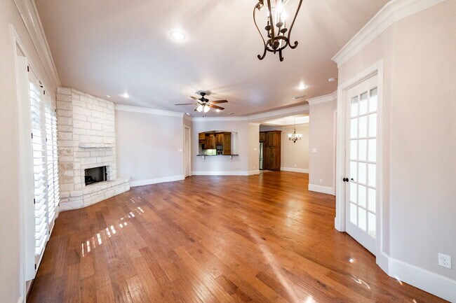 Building Photo - Luxury Home in Cooper ISD