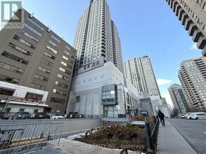 Building Photo - 8 Hillcrest Ave