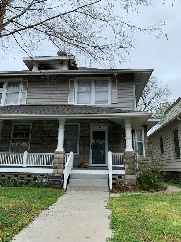 Primary Photo - 433-435 N Moffet Ave