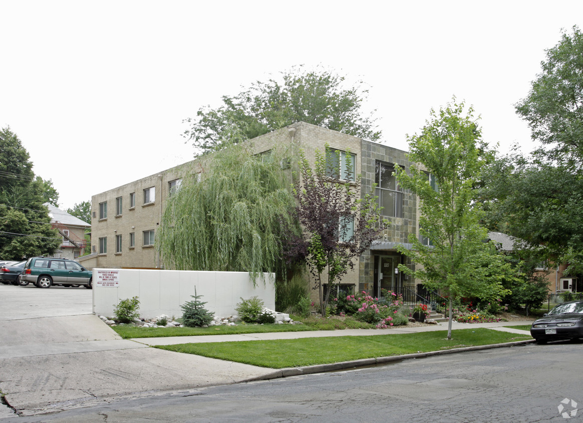 Primary Photo - 1327 Steele St