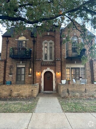 Building Photo - 444 S Hanley Rd