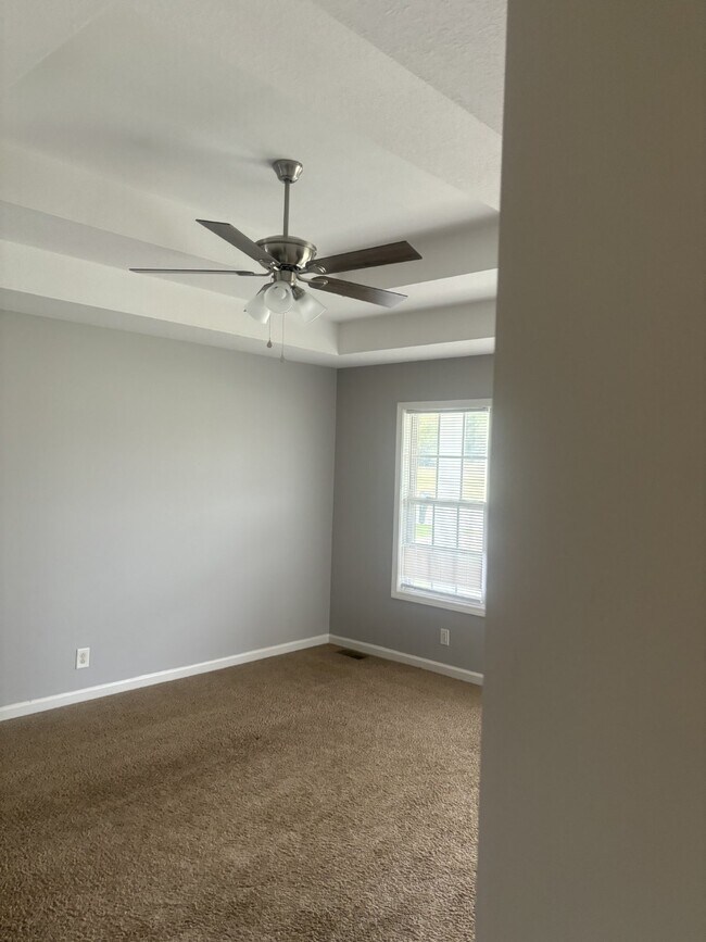 Foto del edificio - 471 Lafayette Rd