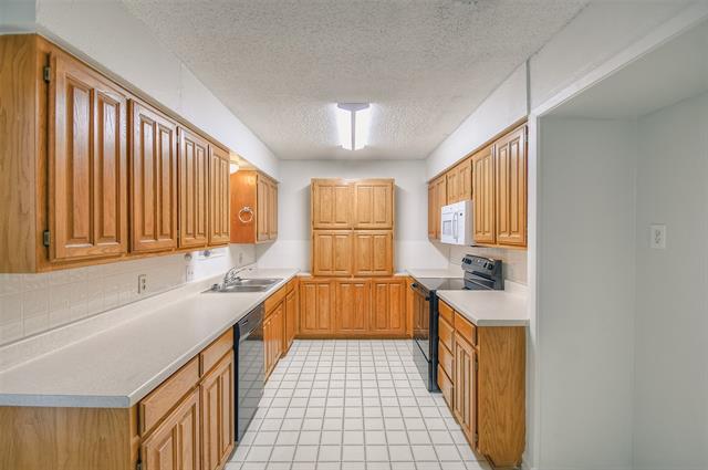 Building Photo - 9721 Westpark Dr