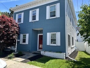 Building Photo - 1040 Shirley St