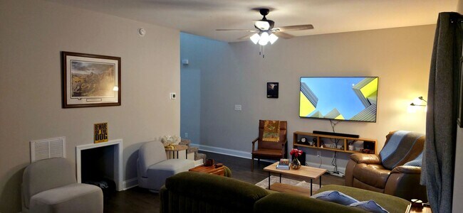 Foto del edificio - Coming Soon!