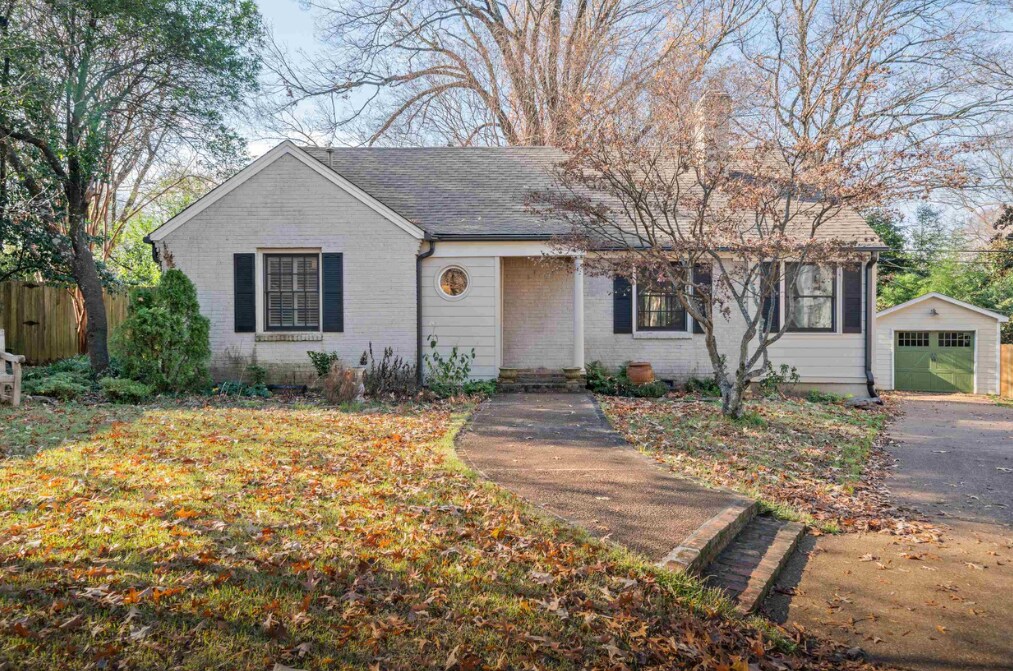 Primary Photo - 29 Ashlawn Cv