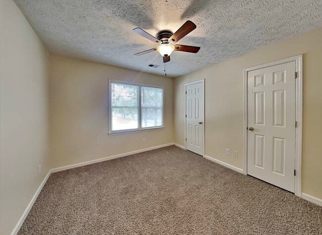 Building Photo - 15 Dunning Keep