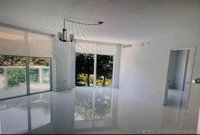 Building Photo - 250 Sunny Isles Blvd