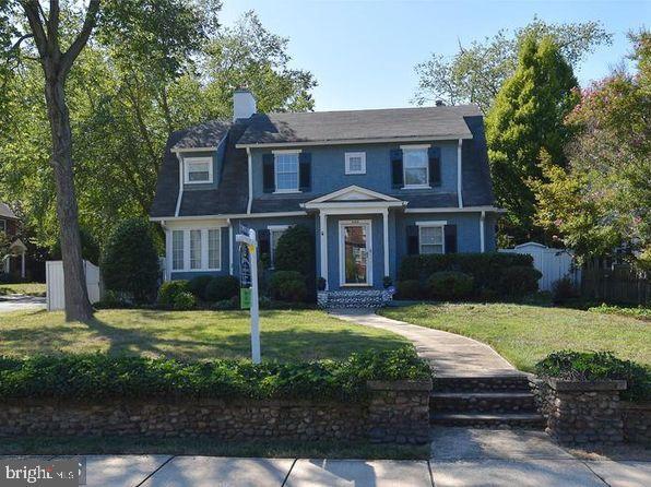 Building Photo - 400 Russell Rd