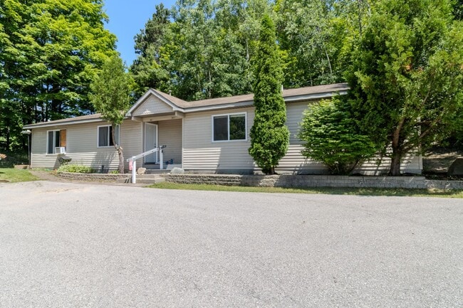 Building Photo - MF Fouch Rd-Duplex