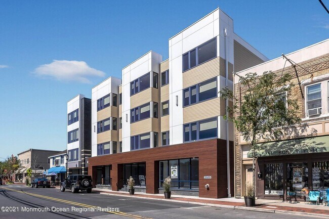 Foto del edificio - 131 Brighton Ave