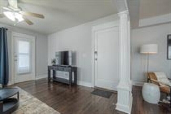 Foto del edificio - 3835 N Central St