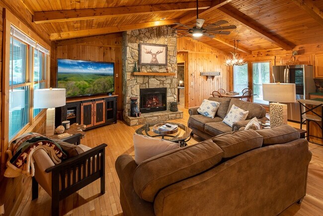 Foto del edificio - 106 Mountain Laurel Ln