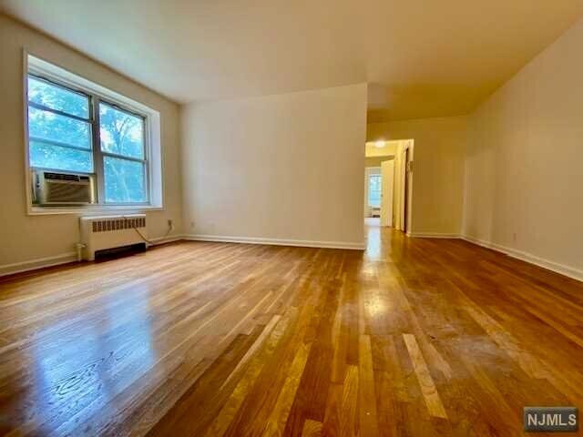 Foto del edificio - 2320 Linwood Ave