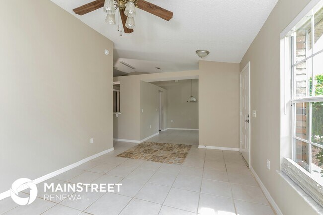 Foto del edificio - 2041 Claremont Dr