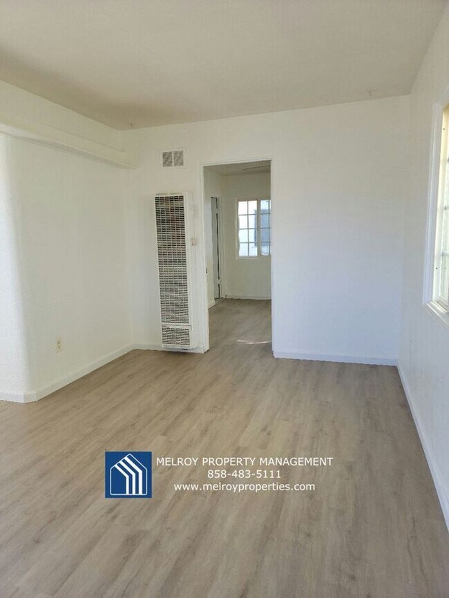 Building Photo - Pacific Beach Detached 1bd home, parking i...