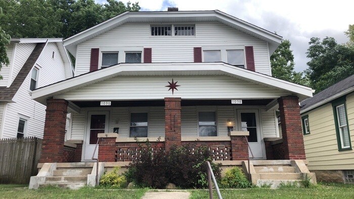 Foto principal - 1038 Walnut Hill Pl