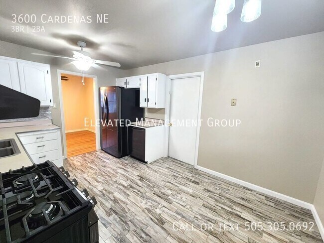 Building Photo - Remodeld Montgomery Park 3 Bedroom Home wi...