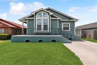 Building Photo - 1807 W Homestead Dr