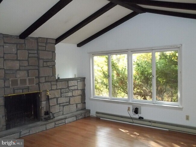 Building Photo - 609 Elephant Rd