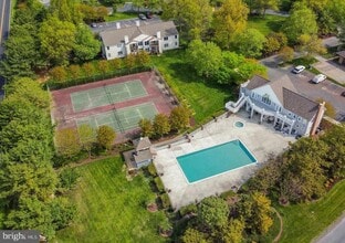 Building Photo - 907 Auckland Way