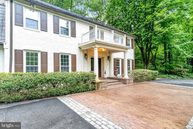 Building Photo - 7845 Old Dominion Dr