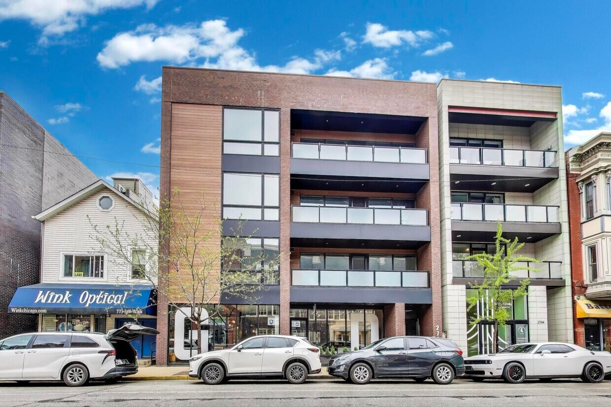 Foto principal - 2742 N Lincoln Ave
