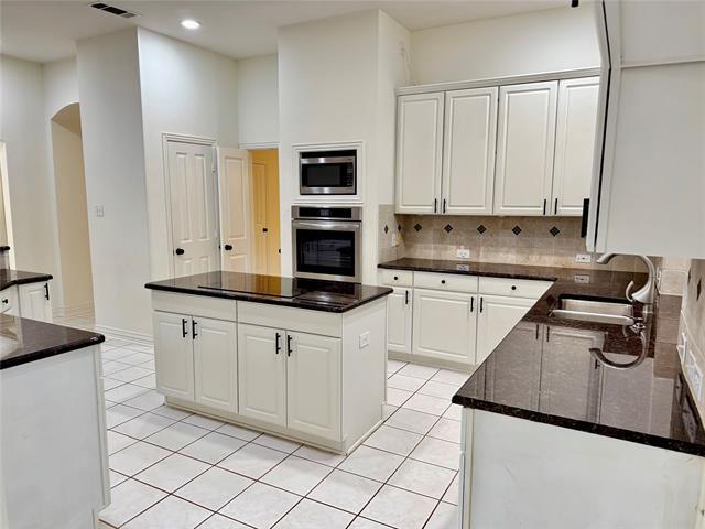 Foto del edificio - 708 Nettleton Dr